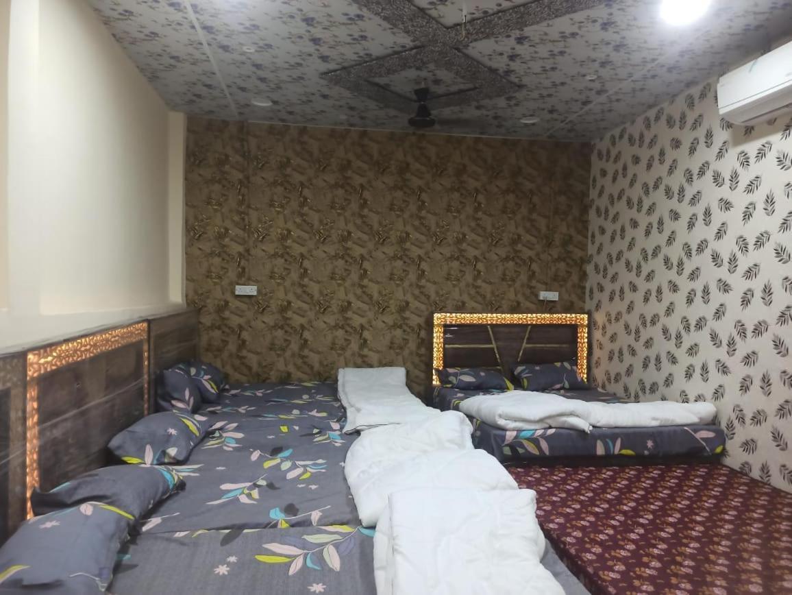 Shree Kashi Govardhan Dham Hotel Ujjain Ngoại thất bức ảnh
